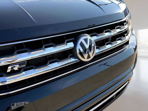 Used 2019 Volkswagen Atlas SEL R-Line AWD/4WD image 28