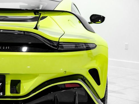 Used 2023 Aston Martin V12 Vantage image 36