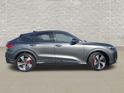 New 2026 Audi SQ5 Premium Plus AWD/4WD image 8