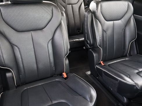 Used 2023 Hyundai Palisade SEL FWD image 19