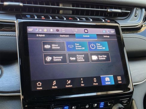 Used 2023 Jeep Grand Cherokee 4WD 4xe w/ Luxury Tech Group II image 27