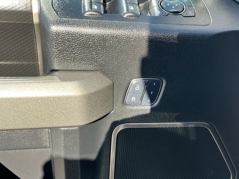 Used 2018 Ford F150 Raptor w/ Equipment Group 802A Luxury image 21