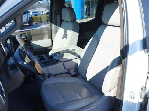 Used 2021 Chevrolet Silverado 1500 LT image 9