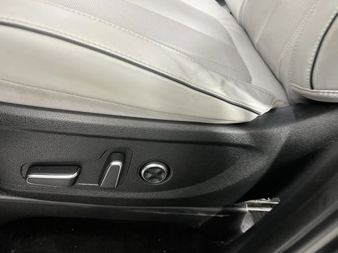 Used 2023 Hyundai Palisade SEL w/ Premium Package image 23