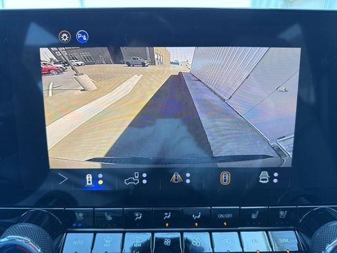 New 2026 Chevrolet Colorado ZR2 w/ Technology Package AWD/4WD image 27