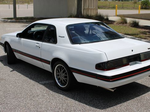 Used 1988 Ford Thunderbird RWD image 16