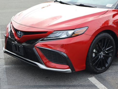 Used 2023 Toyota Camry XSE w/ Navigation Package FWD image 6