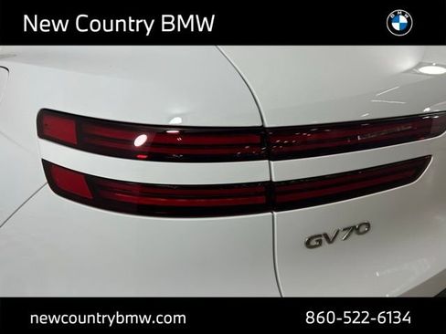 Used 2025 Genesis GV70 2.5T w/ Select Package AWD/4WD image 31
