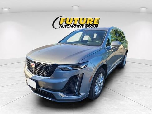 Used 2024 Cadillac XT6 Luxury AWD/4WD image 2