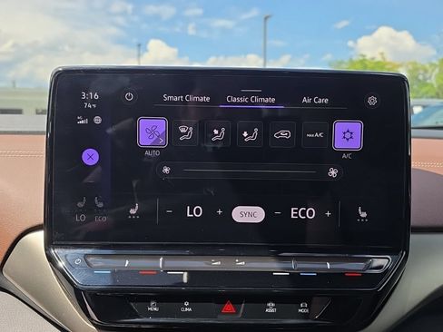 Certified 2023 Volkswagen ID.4 Pro AWD/4WD image 19