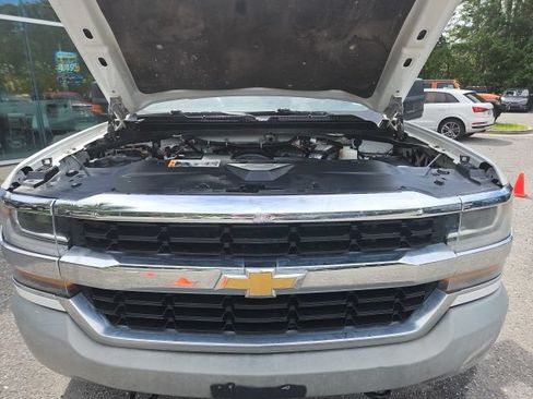 Used 2018 Chevrolet Silverado 1500 W/T w/ Special Service Package AWD/4WD image 31