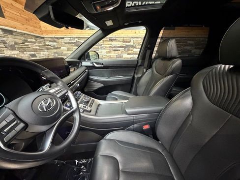 Used 2023 Hyundai Palisade Calligraphy w/ Cargo Package image 11