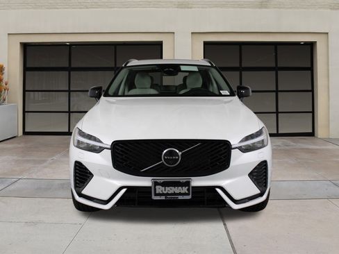 New 2026 Volvo XC60 T8 Ultra w/ Protection Package Premier image 2