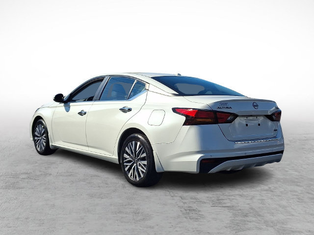 Used 2023 Nissan Altima 2.5 SV AWD/4WD image 6