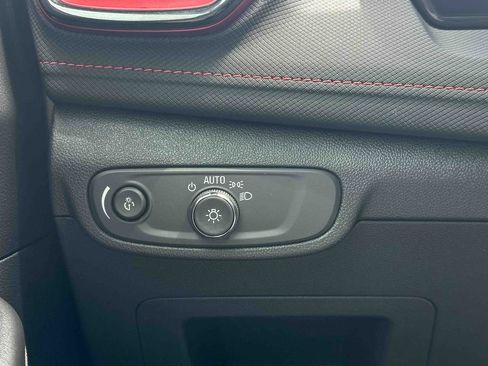 Used 2024 Chevrolet TrailBlazer RS w/ Convenience Package FWD image 33
