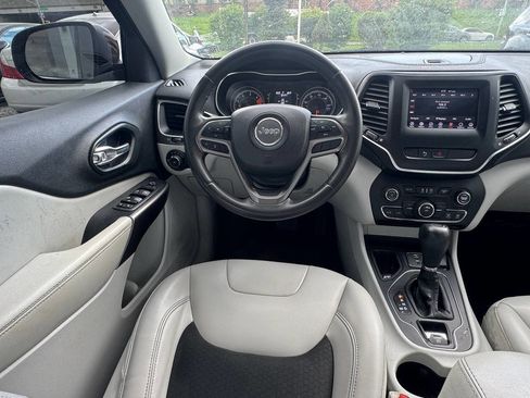 Used 2020 Jeep Cherokee Latitude Plus image 15