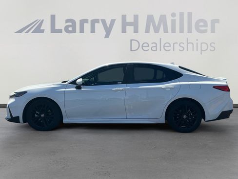 Certified 2025 Toyota Camry SE image 2