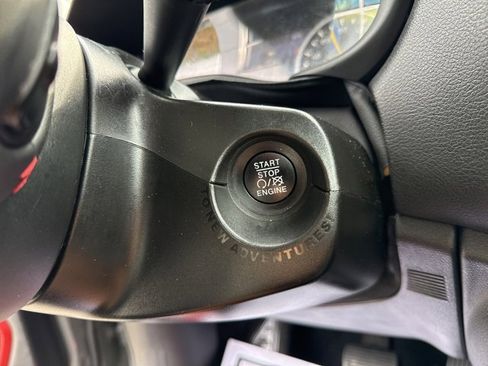 Used 2020 Jeep Renegade Trailhawk image 18