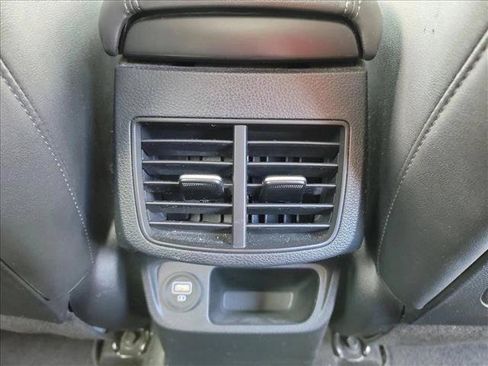Used 2022 Kia Seltos SX w/ Sunroof Package AWD/4WD image 17
