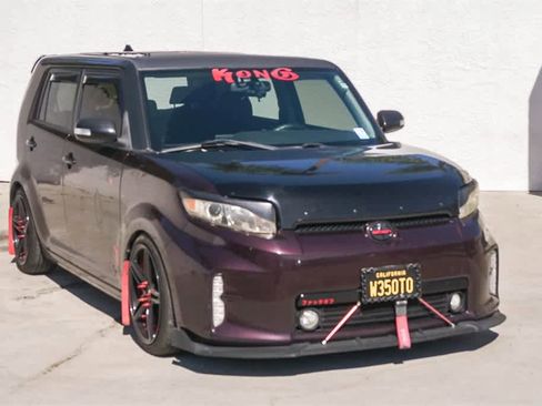 Used 2013 Scion xB image 3
