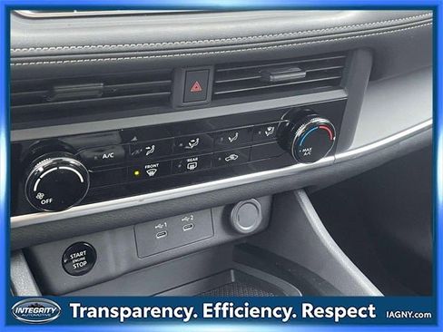 Certified 2025 Nissan Rogue S image 28