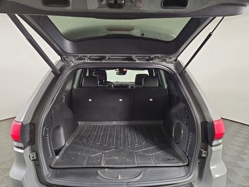 Used 2022 Jeep Grand Cherokee Laredo X image 31