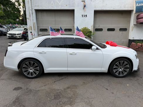 Used 2012 Chrysler 300 S RWD image 16