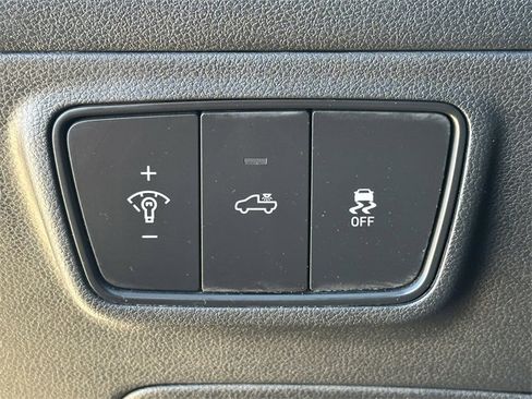 Used 2022 Hyundai Santa Cruz SEL image 24