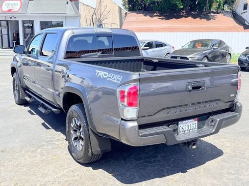 Used 2021 Toyota Tacoma TRD Off-Road w/ Technology Package AWD/4WD image 4