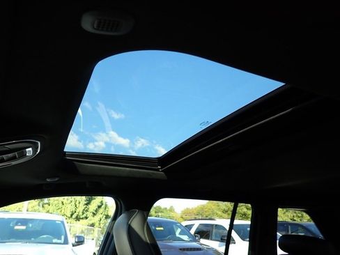 New 2025 Jeep Grand Cherokee Altitude image 16