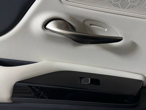 Certified 2025 Lexus ES 300h w/ Premium Package image 24