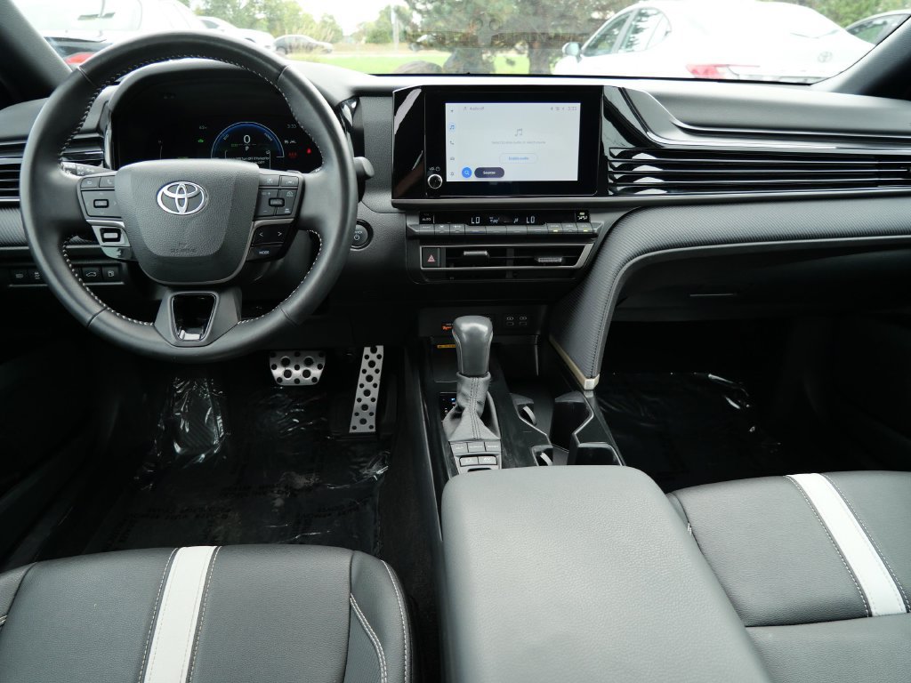 Certified 2025 Toyota Camry SE FWD image 13
