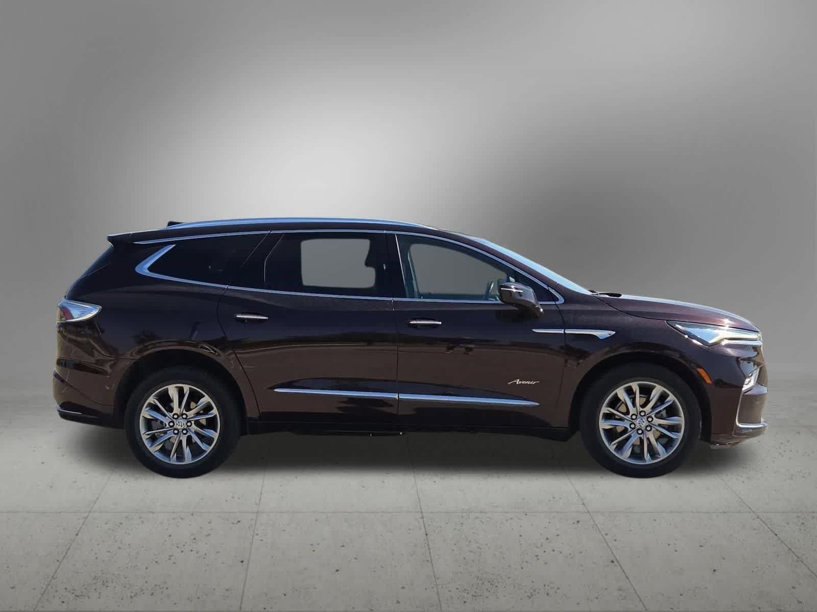 Used 2023 Buick Enclave Avenir w/ Avenir Technology Package AWD/4WD image 7
