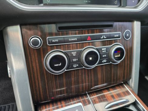 Used 2016 Land Rover Range Rover Supercharged AWD/4WD image 27
