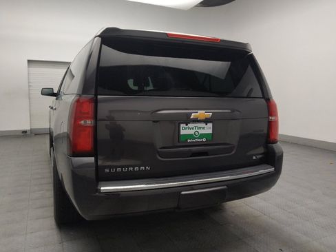 Used 2018 Chevrolet Suburban Premier RWD image 6