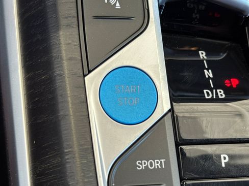 Used 2023 BMW i4 eDrive40 RWD image 28