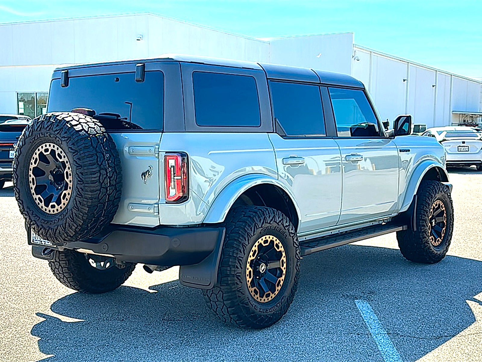 Used 2022 Ford Bronco Outer Banks AWD/4WD image 8