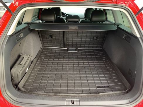 Used 2019 Volkswagen Golf Alltrack SE image 11