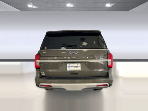 Used 2024 Ford Expedition Max XLT image 10