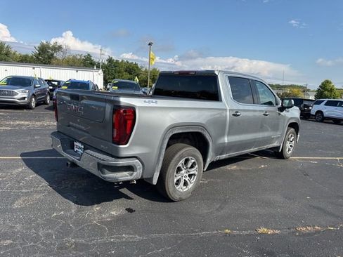 Used 2025 GMC Sierra 1500 SLT image 4