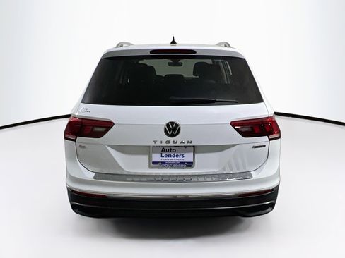 Used 2022 Volkswagen Tiguan SE image 6