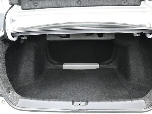 Used 2018 Honda Civic EX-T image 9