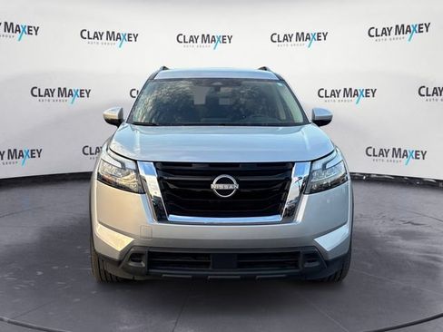Used 2025 Nissan Pathfinder SV AWD/4WD image 8