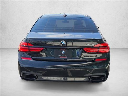 Used 2019 BMW 750i w/ M Sport Package RWD image 7