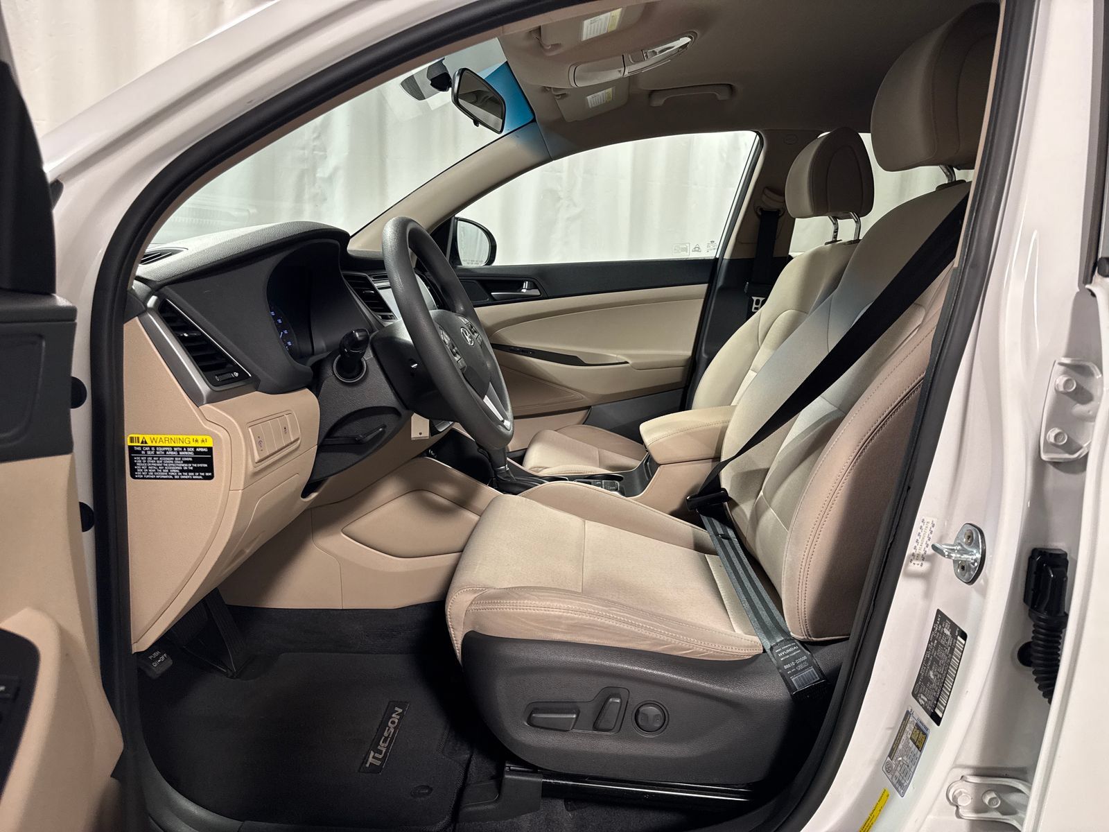 Used 2017 Hyundai Tucson SE w/ SE Popular Package 02 AWD/4WD image 3