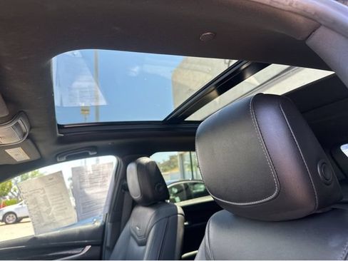Certified 2022 Cadillac XT5 Premium Luxury FWD image 24