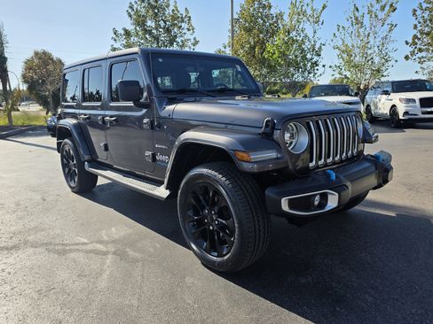 Used 2022 Jeep Wrangler Unlimited Sahara image 7