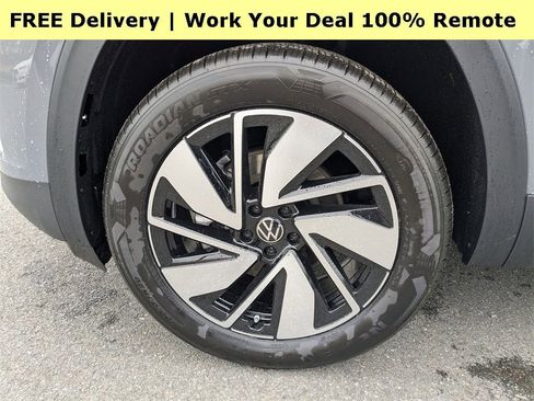 New 2025 Volkswagen Atlas SEL image 7