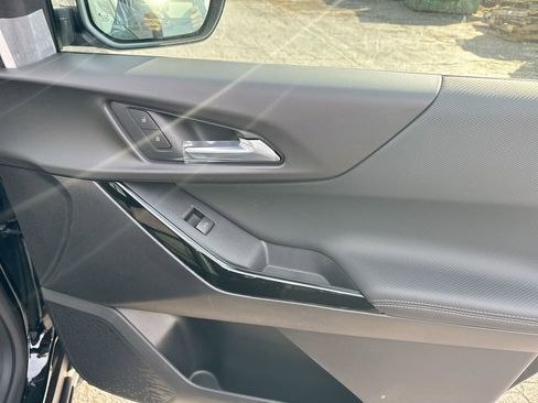 New 2026 Chevrolet Equinox LT image 32