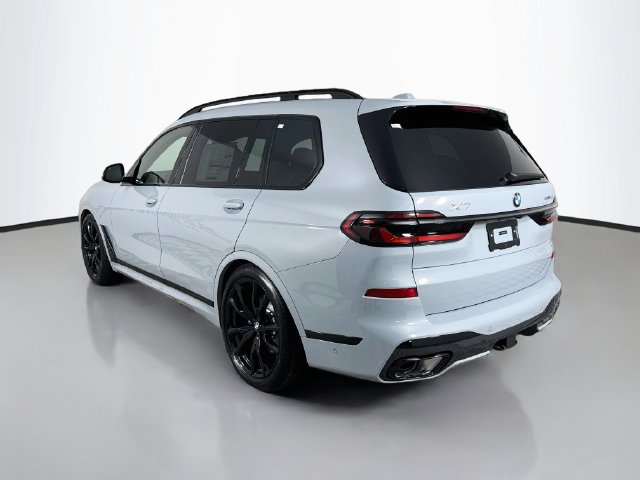 Used 2027 BMW X7 xDrive40i w/ M Sport Package AWD/4WD image 5
